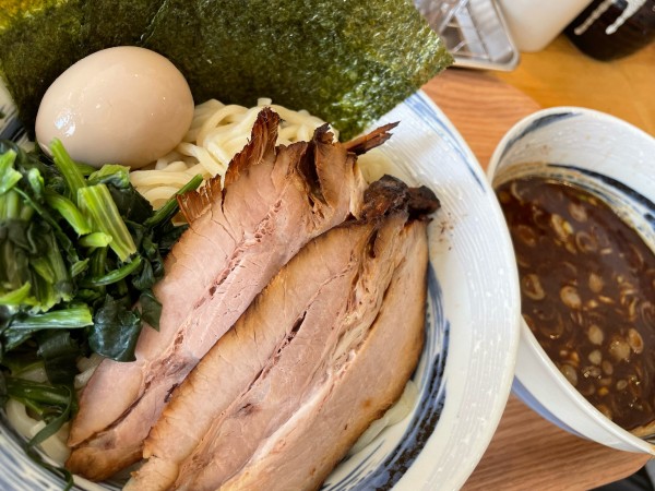 「特製辛魚つけ麺／5辛・太麺・大盛（1,300円）」@麺屋 だるま 六郷店の写真