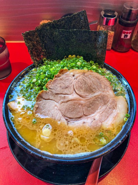 「チャーシュー麺+特上チャーシュー+青葱W」@厚木家の写真