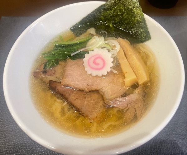 「塩らー麺」@手打ち 蓮の写真