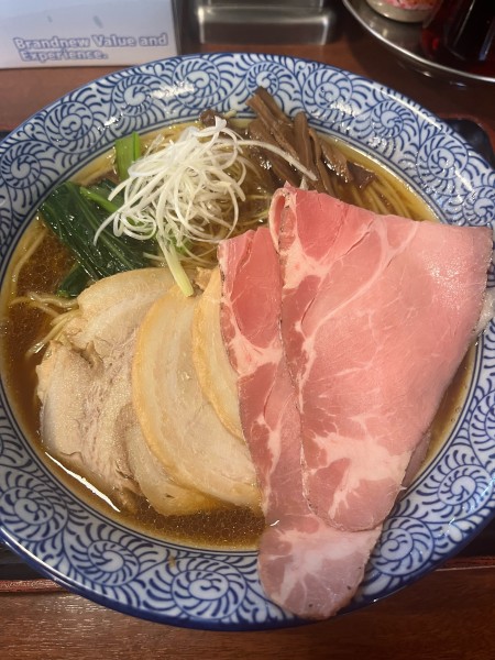 「チャーシュー醤油らーめん(1300円)+大盛(150円)」@らーめん つけめん 大黒屋KAIの写真