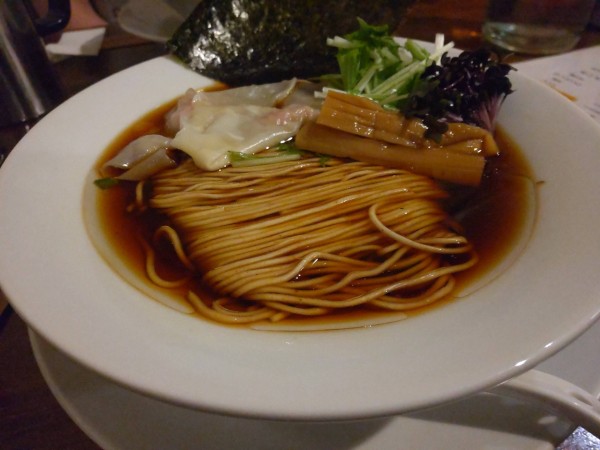 「溜まり醤油ラーメン900円」@アンドレカンドレラーメンの写真