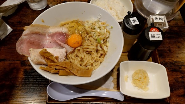 「特製釜玉汁なし中華そば」@自家製中華そば 麺の虜の写真