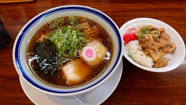 「ホルモンセット」@えのきや 山梨市店の写真
