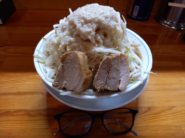 「ラーメン(野菜増し・油増し増し・ニンニク少なめ)」@連の写真