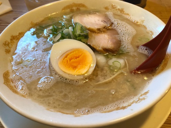 「背脂ラーメン」@らあめん彩龍の写真