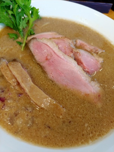 「鴨白湯そば・鴨チャーシュー3枚増し」@麺麓menrokuの写真