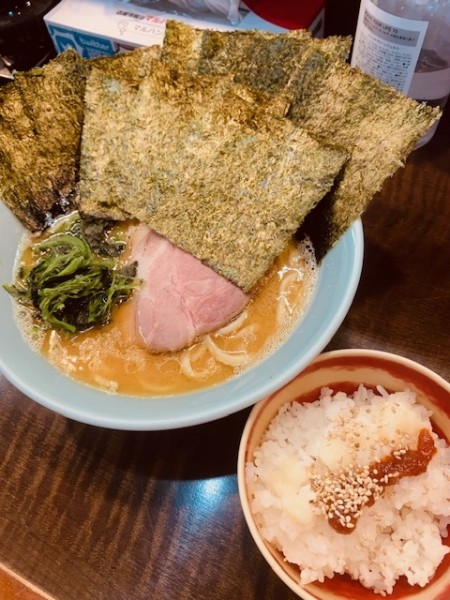 「ラーメン880円　のり増し120円　無料ライス」@横浜家系らーめん 作田家の写真