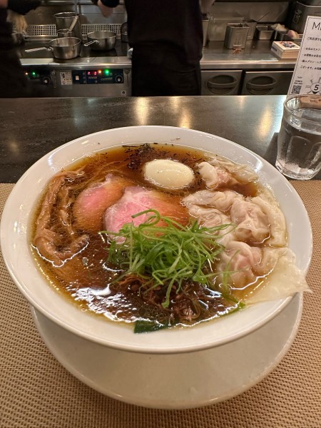 「醤油雲呑麺＋味玉西京漬　1450円」@MENSHOの写真