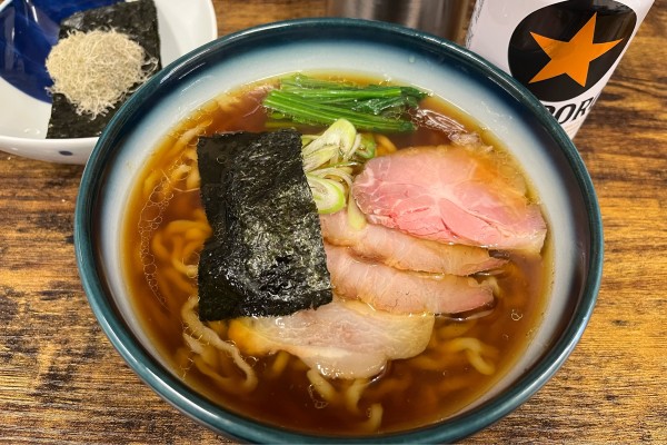 「醤油らぁ麺+のり+とろろ昆布」@麺処 有彩の写真