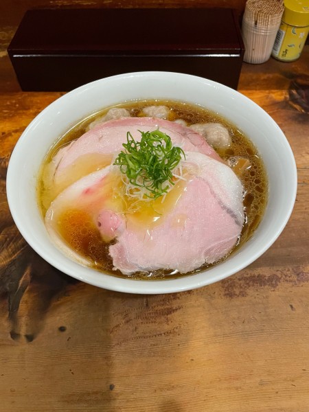 「中華そば＋ワンタン」@中華そば しば田の写真