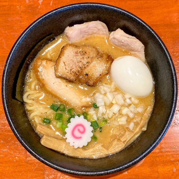 「特製濃厚中華そば ¥1,090」@中華そば 輝羅の写真