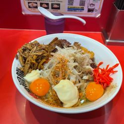 冷やしまぜそば　マヨダブル　鳥ほぐし　紅生姜