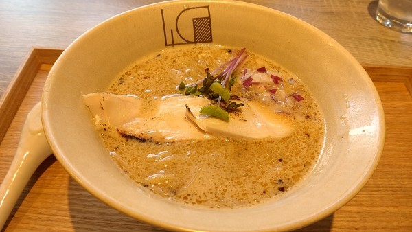 「醤油焦がし鶏白湯　980円」@鶏soba Luca Lifeの写真