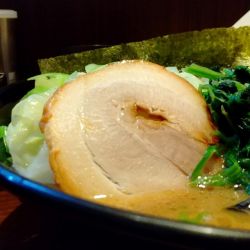 #醤油豚骨らーめん #並盛 #680円 #キャベツ #100円