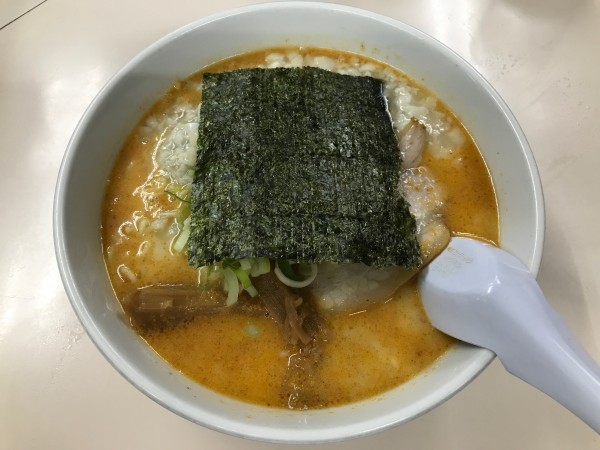 「背脂とんしおらーめん　850円」@らーめん五丈原 本店の写真