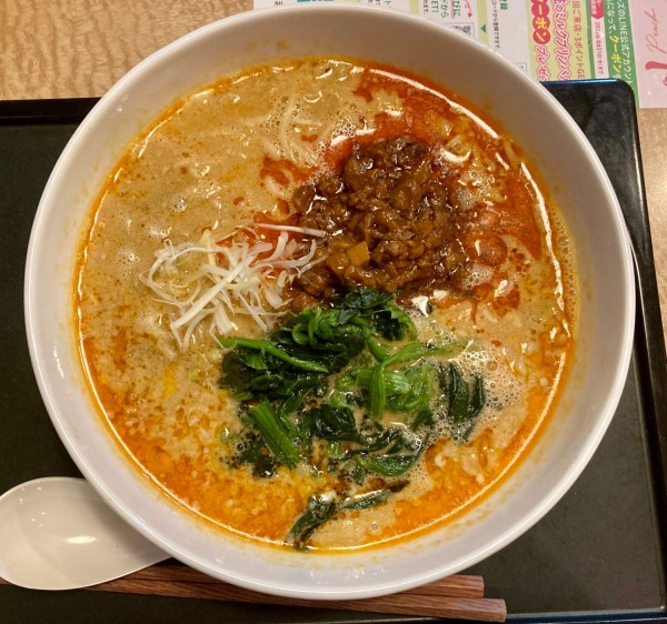 「胡麻香る四川風担々麺990円」@デニーズ 西荻北店の写真