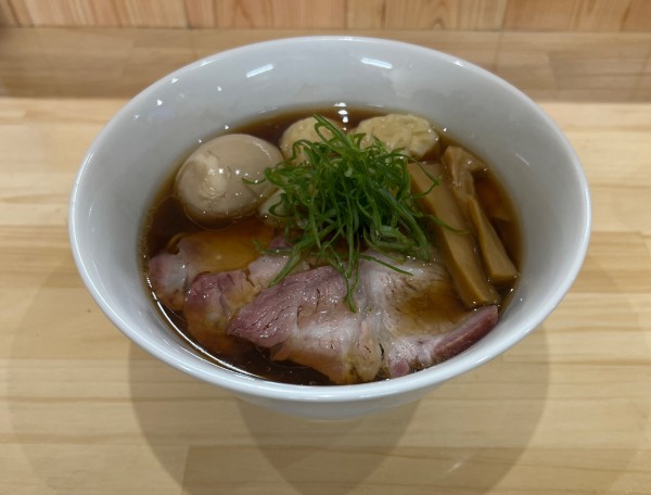 「特製醤油ラーメン」@NAGASHARIの写真