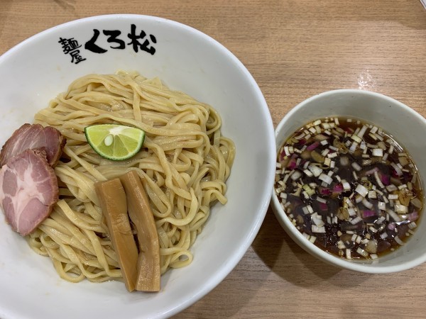 「鶏と煮干しの冷やし和えつけ麺（限定）」@麺屋くろ松の写真