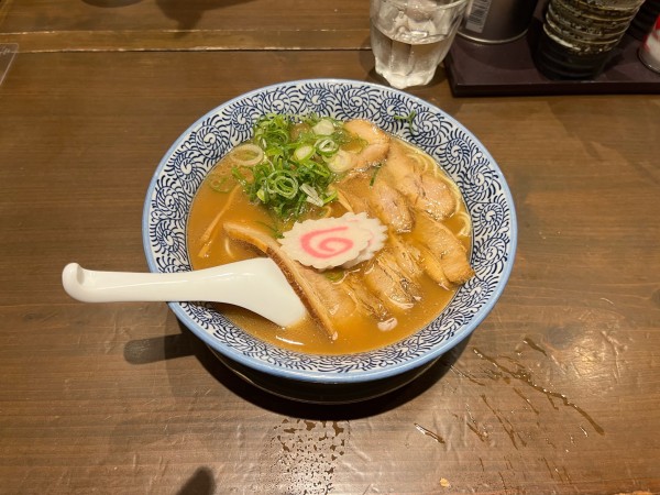 「特製中華そば」@丸美商店の写真