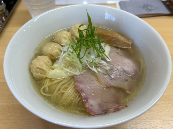 「ワンタン塩ラーメン1150円」@NAGASHARIの写真