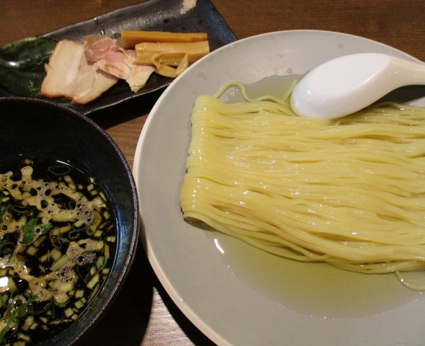 「昆布水つけ麺（麺少な目）880円」@RAMEN and TSUKEMEN Number.6の写真