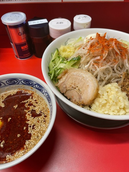 「辣油冷麺 大 辛 ニンニクトウガラシ」@ハナイロモ麺 吉祥寺本店の写真