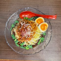 台湾ミンチの冷やし中華