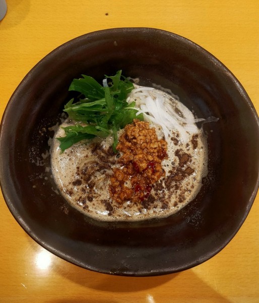 「黒胡麻坦々そば　920円」@麺屋togariの写真