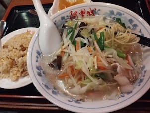 「ランチセット 豚肉と野菜湯麺(900)」@阿里山の写真