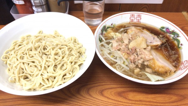 「ラーメン （ 豚2枚入り ） つけ麺　￥1000」@ラーメン二郎 亀戸店の写真