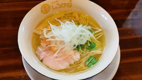 「中華らぁ麺　塩」@らぁ麺 しろがね 松本本店の写真