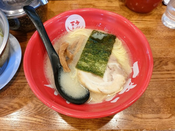 「百歩ラーメン　硬め」@百歩ラーメン 川越店の写真