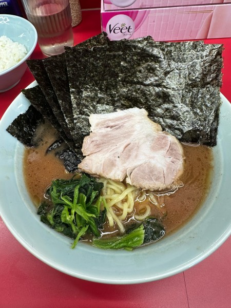 「のりラーメン中盛+肉カス」@家系らーめん 武将家の写真
