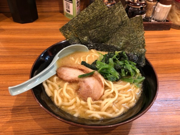 「ラーメン(醤油)」@横浜家系ラーメン 壱角家 落合南長崎店の写真