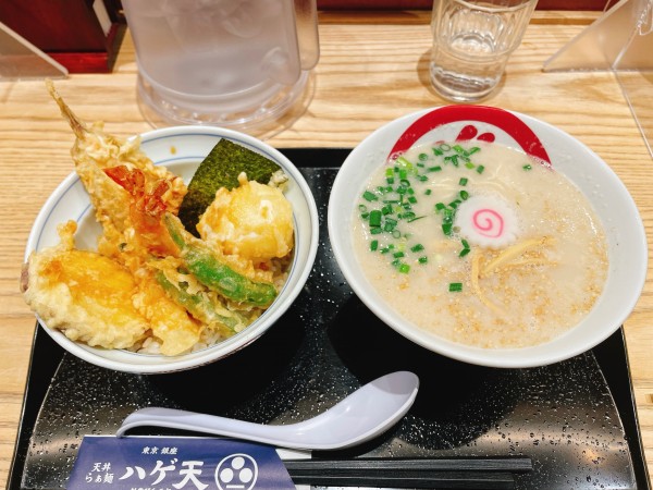 「天丼とらぁ麺」@天丼・らぁ麺 ハゲ天の写真