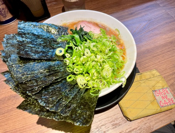 「のり青ねぎラーメン」@横浜家系らーめん 輝道家 水道橋駅前店の写真