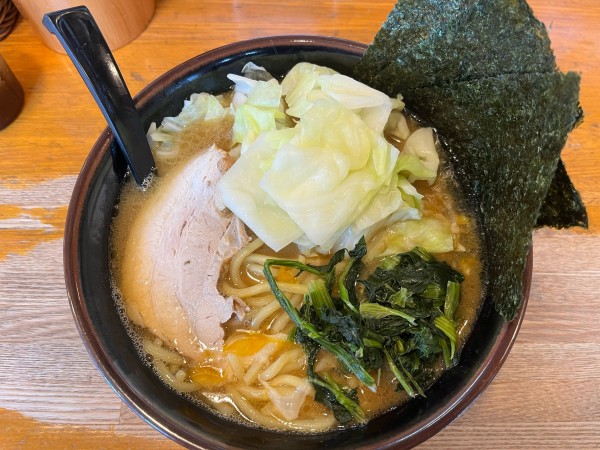 「とき卵キャベツラーメン中盛固め1200円」@ラーメン 大山家の写真