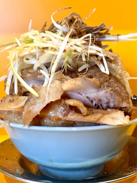 「カレーんじゃね ブタ増し ねぎ おさかな天国 生たまご」@ラーメン二郎 八王子野猿街道店2の写真