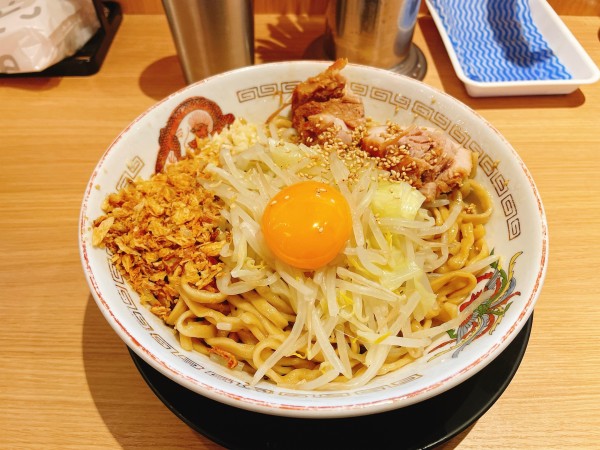 「汁無しラーメン」@ラーメン豚山 東京ラーメン横丁店の写真