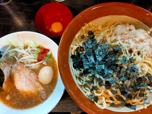 「【限定】傘がない。…夏。1200円(大150円)+生卵70円」@豚星。の写真