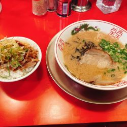 ラーメン＋肉飯