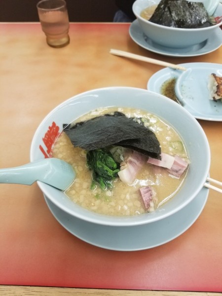 「醤油ラーメン」@ラーメン山岡家 笛吹店の写真