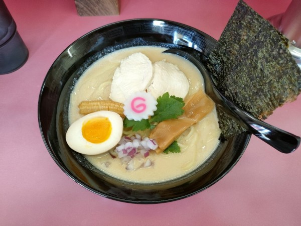 「濃厚鶏白湯ラーメン　790円」@鶏PAITAN定食の写真