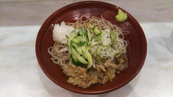 「(季節メニュー)冷やし牛肉おろし」@箱根そば 本陣の写真