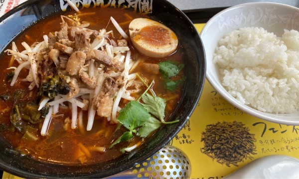 「spicy curry RAMEN 魯珈+花月嵐マスターライス」@らあめん花月嵐 ひたちなか高場店の写真