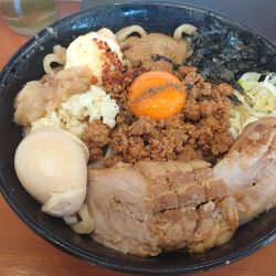 冷やし台湾まぜそば￥1000 豚マシ￥200 麺増し￥100 T