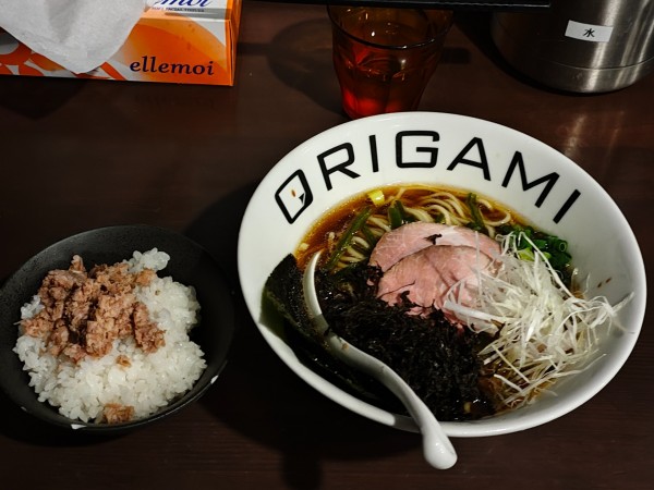 「冷やし煮干ラーメン　肉のせライス」@麺屋 ORIGAMIの写真