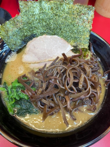 「ラーメン（並）＋キクラゲ」@横浜ラーメン 山本家の写真