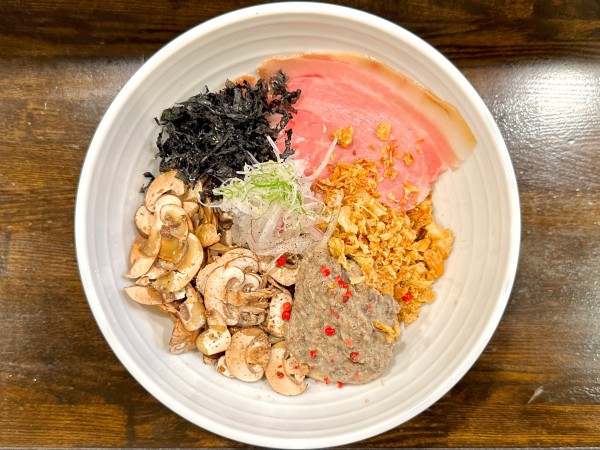 「★＜本日の限定＞ブラウンマッシュルームのまぜそば🍜¥1,200」@麺屋 喜楽明人の写真