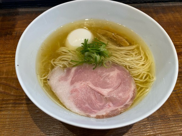 「しお味玉らーめん1,020円」@町田汁場 しおらーめん 進化の写真